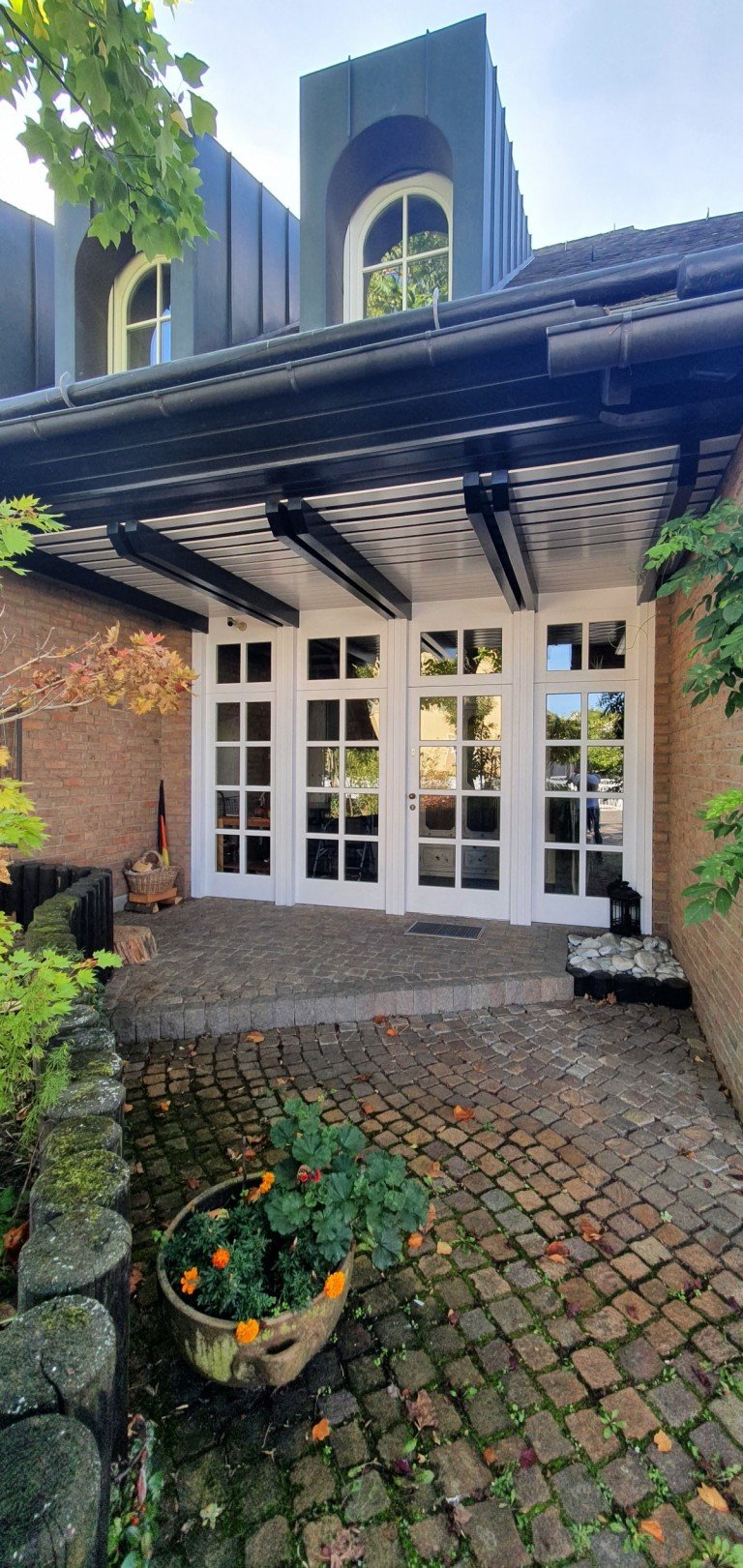 Hauseingang Rodgau Einfamilienhaus Schmuckst�ck in Rodgau! Einfamilienhaus mit Garten und Terrasse