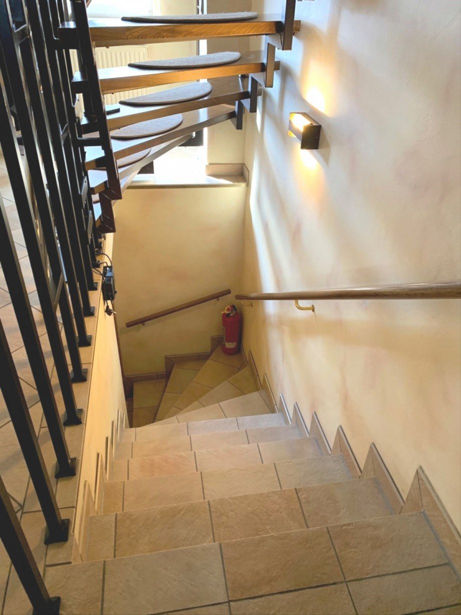 Treppe zum Keller Einfamilienhaus Rodgau