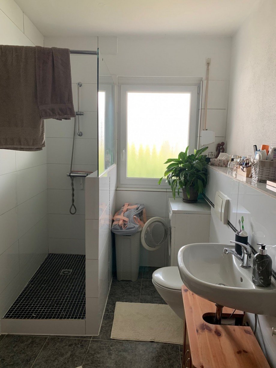 Badezimmer OG Rechts Mehrfamilienhaus Freigericht