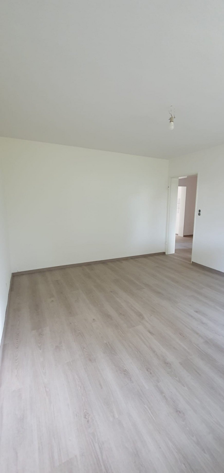 Schlafzimmer Souterrainwohnung Rodgau