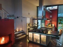 Offene K�che mit Kamin Leben wie in einer modernen Stadtvilla