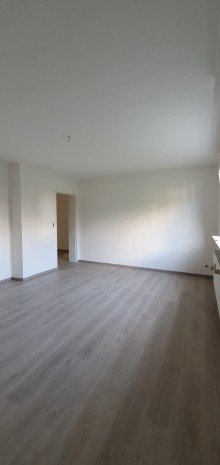 Wohn/-Esszimmer Renovierte Souterrain Wohnung direkt am Feldrand