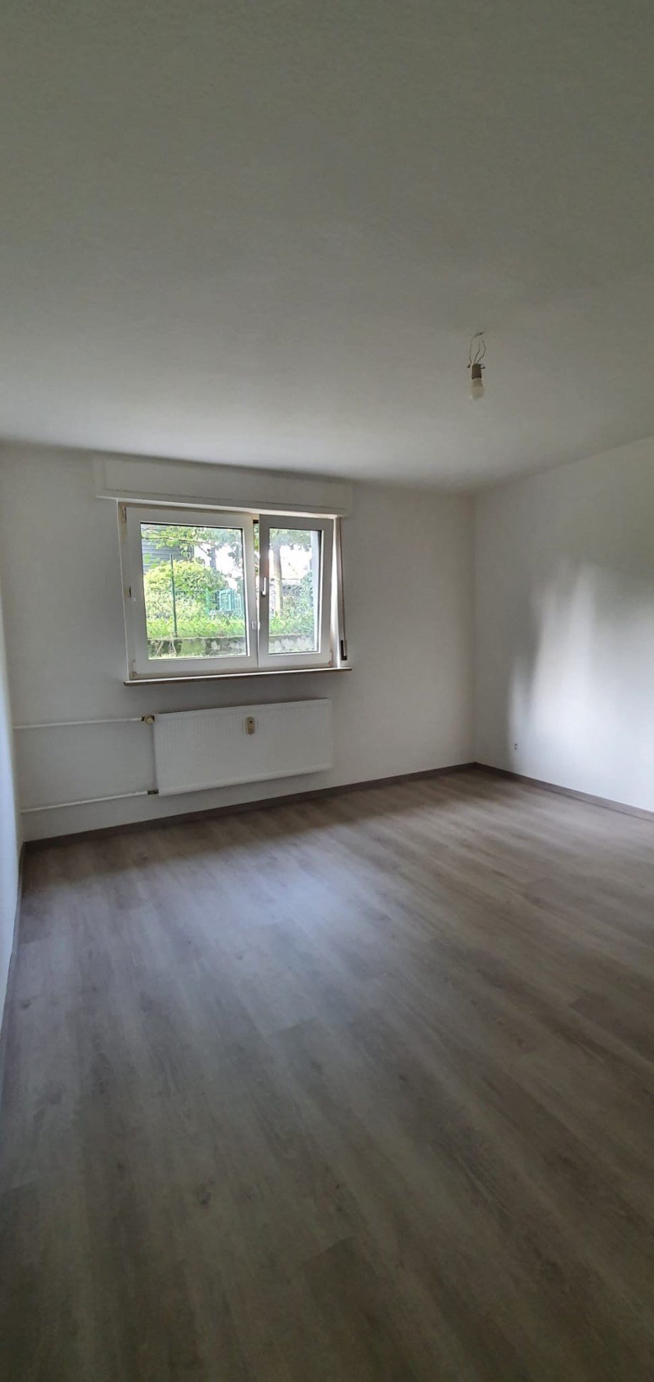 Schlafzimmer Souterrainwohnung Rodgau