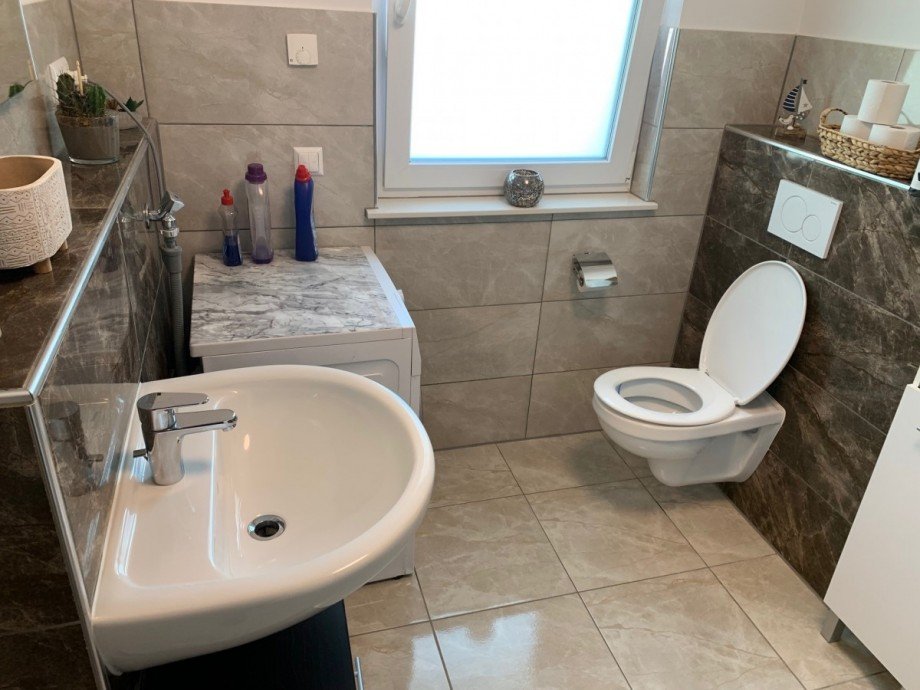Badezimmer Erdgeschosswohnung Offenbach