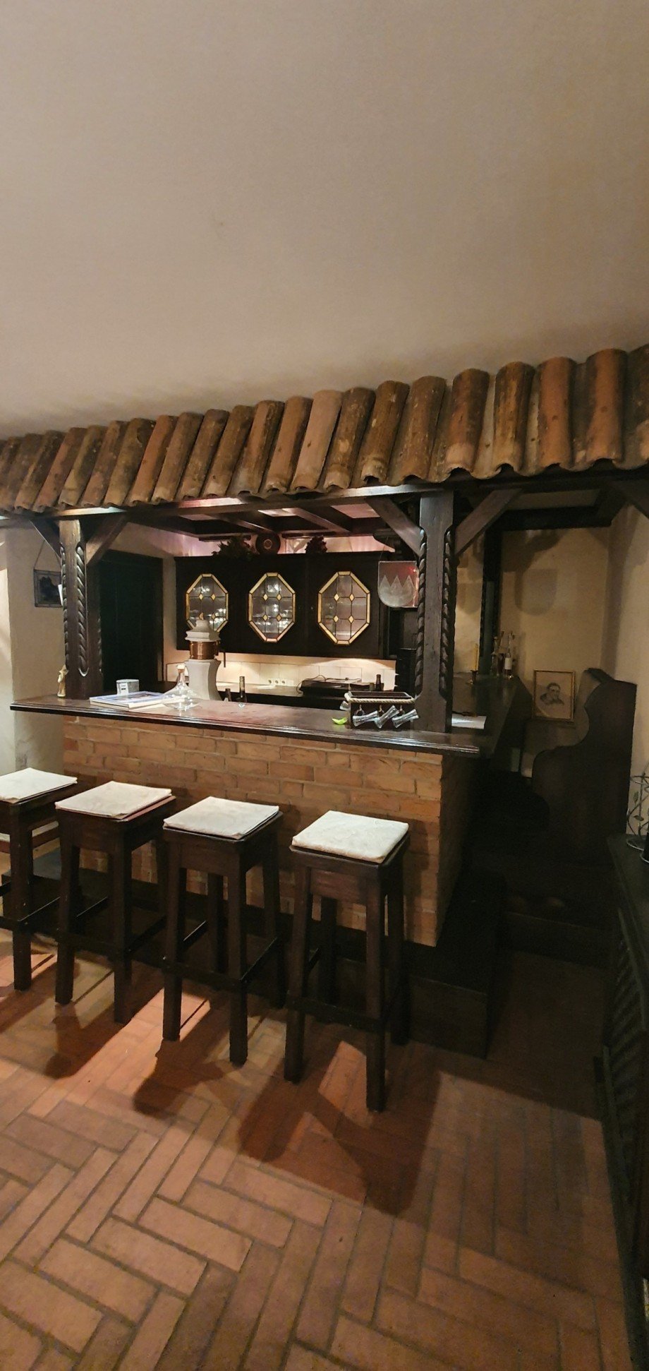 Gew�lbekeller/Bar Einfamilienhaus Rodgau