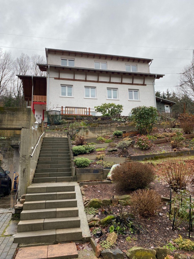 Hauptbild: Mehrfamilienhaus mit gro�en Grundst�ck