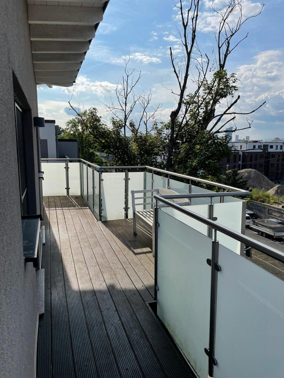 Balkon Stra�enseite Etagenwohnung Offenbach am Main