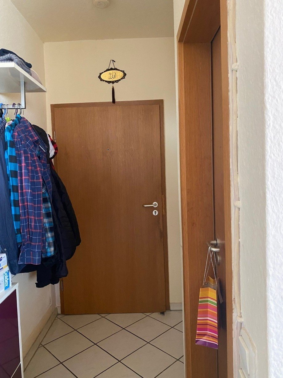 Flur-Eingang ins Wohnbereich Etagenwohnung Gro�-Zimmern