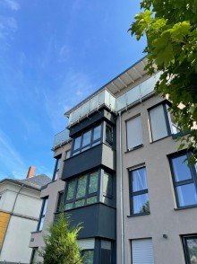 Hausansicht Gehobene 3 Zimmer Wohnung in begehrter Wohnlage