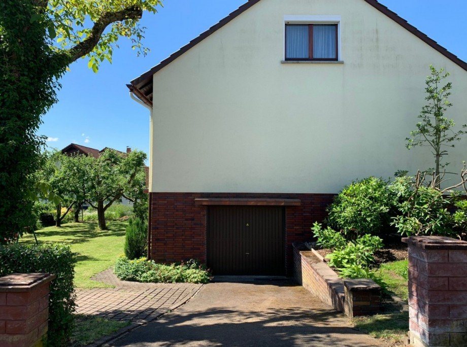 Einfahrt Garage Einfamilienhaus Steinau an der Stra�e