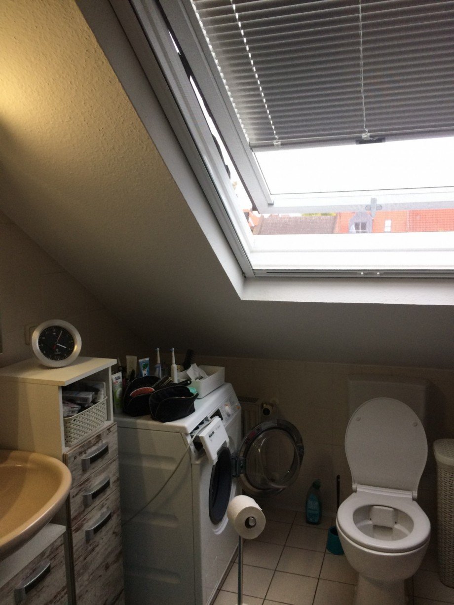 Badezimmer Dachgeschosswohnung Rodgau