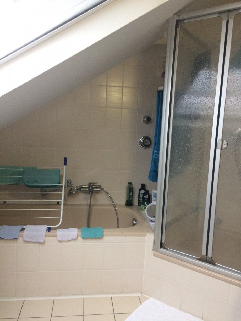 Badezimmer Dachgeschosswohnung Rodgau