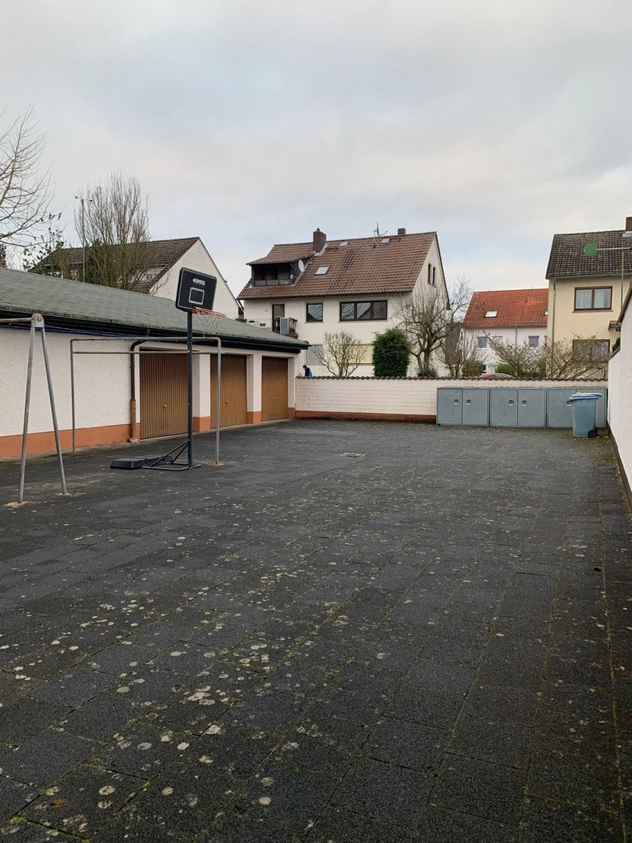 Hof Erdgeschosswohnung Rodgau