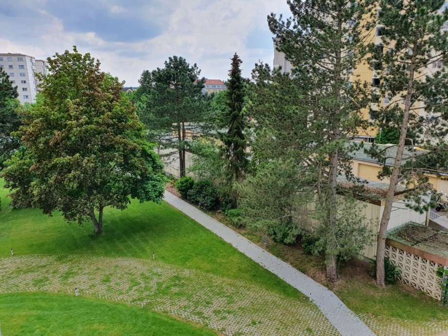 Aussicht vom Balkon Etagenwohnung Rodgau