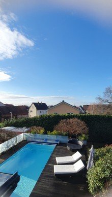 Aussicht auf dem Au�enbereich Leben wie in einer modernen Stadtvilla