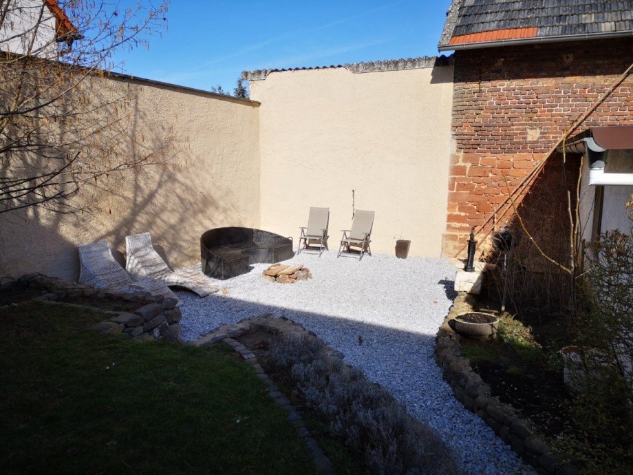 Hof/Lounge Ecke Mehrfamilienhaus Freigericht