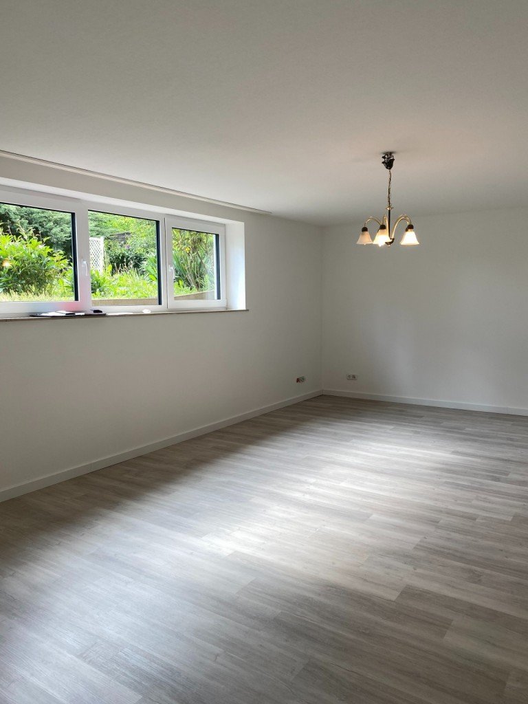Wohnzimmer Sch�neck Souterrainwohnung Modernisierte Souterrain Wohnung